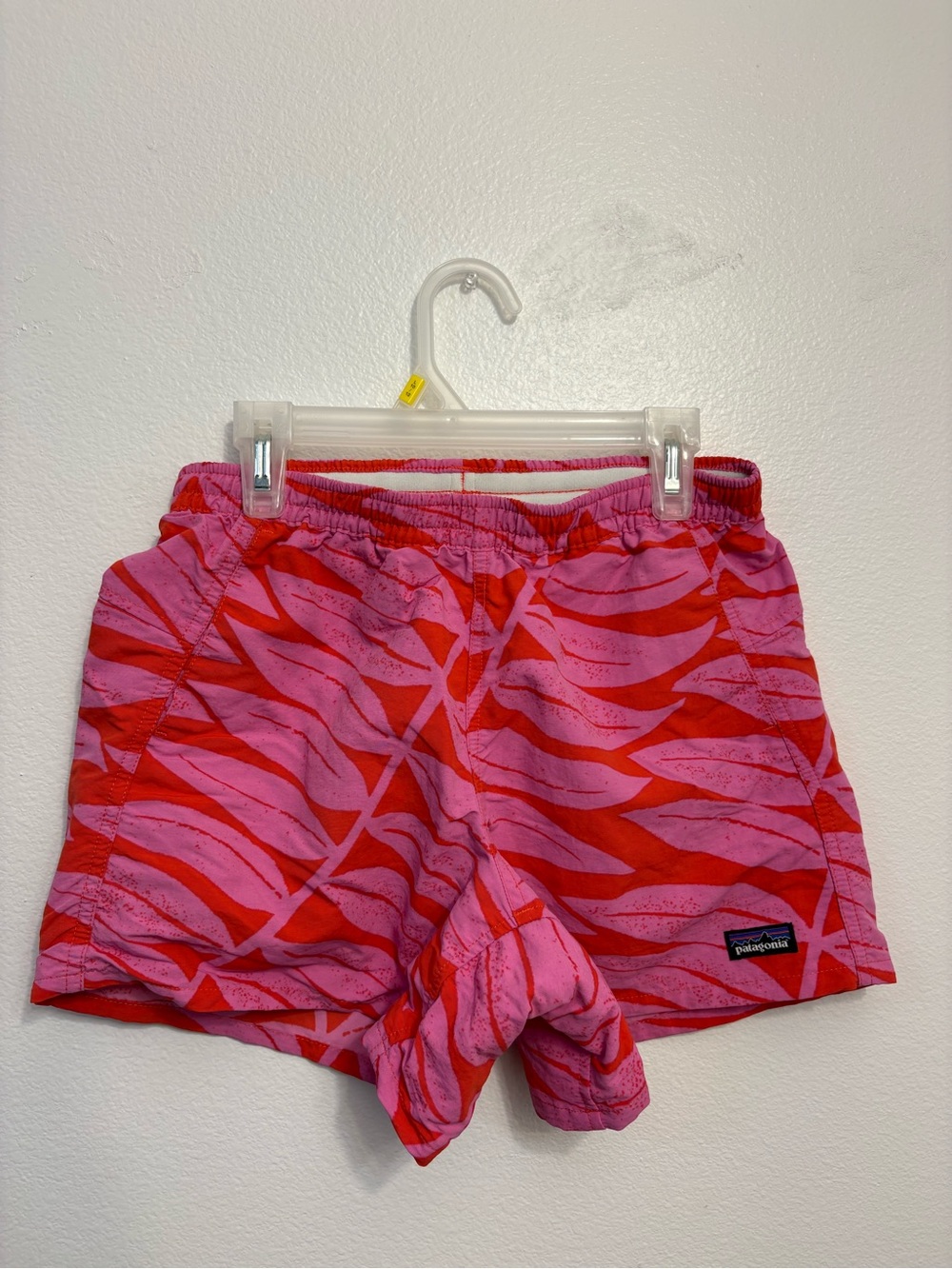Patagonia Women's Pink & Red Wave-Print Elastic Waist Shorts
